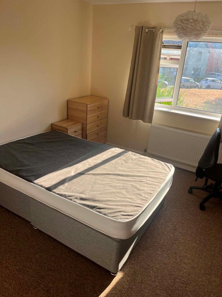 Main image of property: Room 4, Blankney Crescent, Lincoln, LN2 2EW