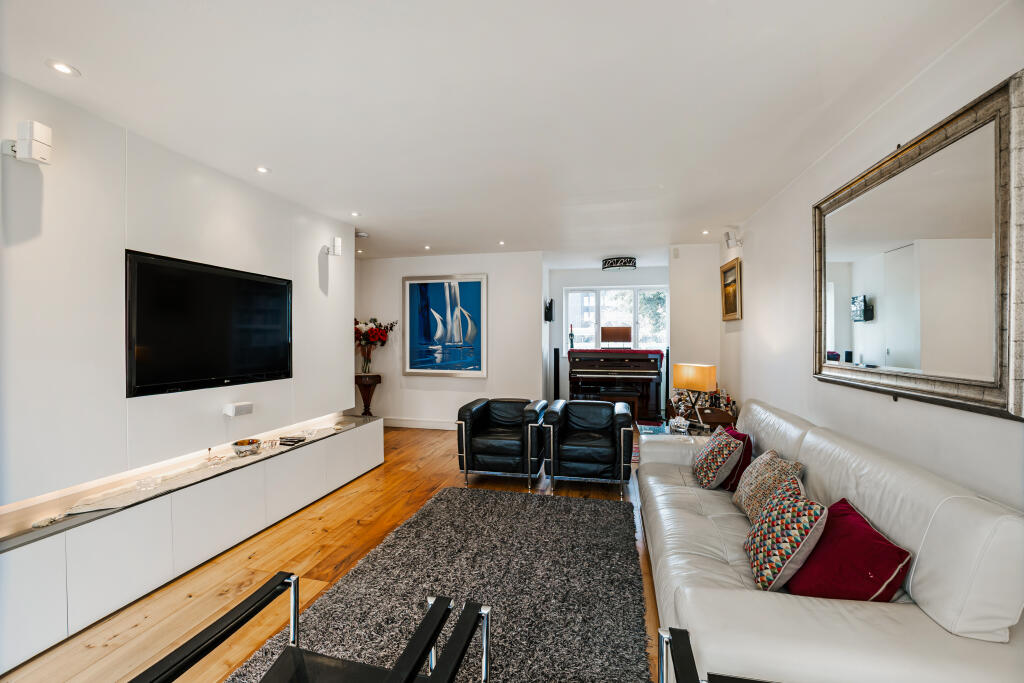 Upper Mall, London, W6 – pohled 3