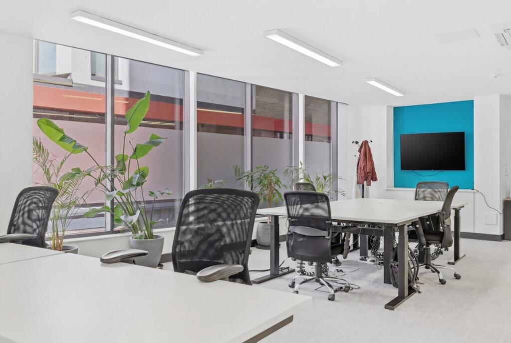 Main image of property: 122-126 Tooley Street, Southwark, London, SE1 2TU