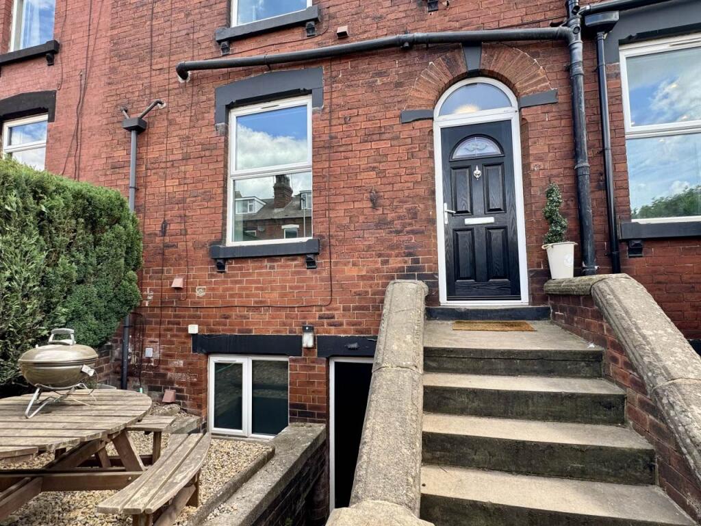 Martin Terrace (Room 2), BURLEY, LEEDS