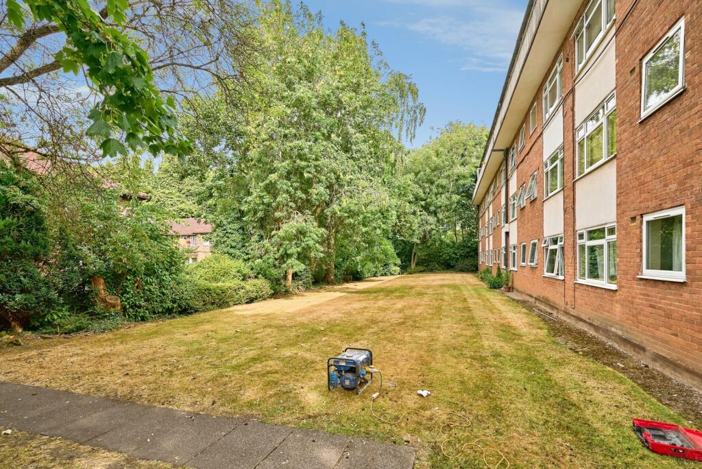 Apartment in Wolverhampton - View 4