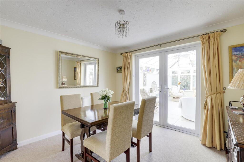 Rochester Close, Long Eaton, NG10 - View 4