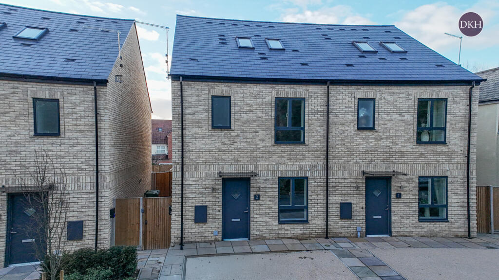 Main image of property: Victoria Close, Rickmansworth