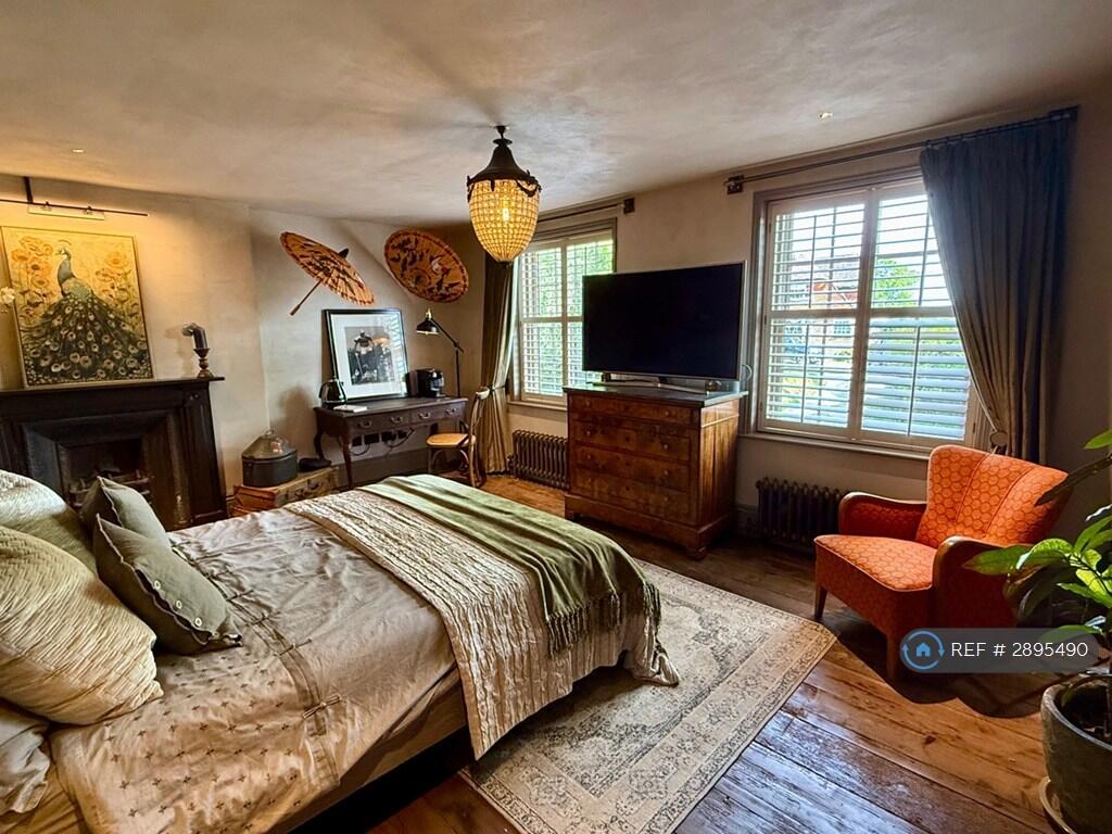 Main image of property: Henfield Road, Horsham, RH13