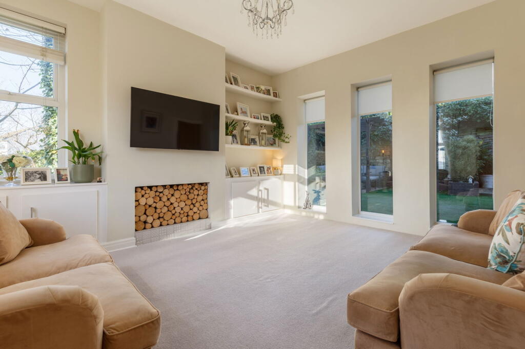 Over Lane, Rawdon, Leeds, LS19 6DY - More