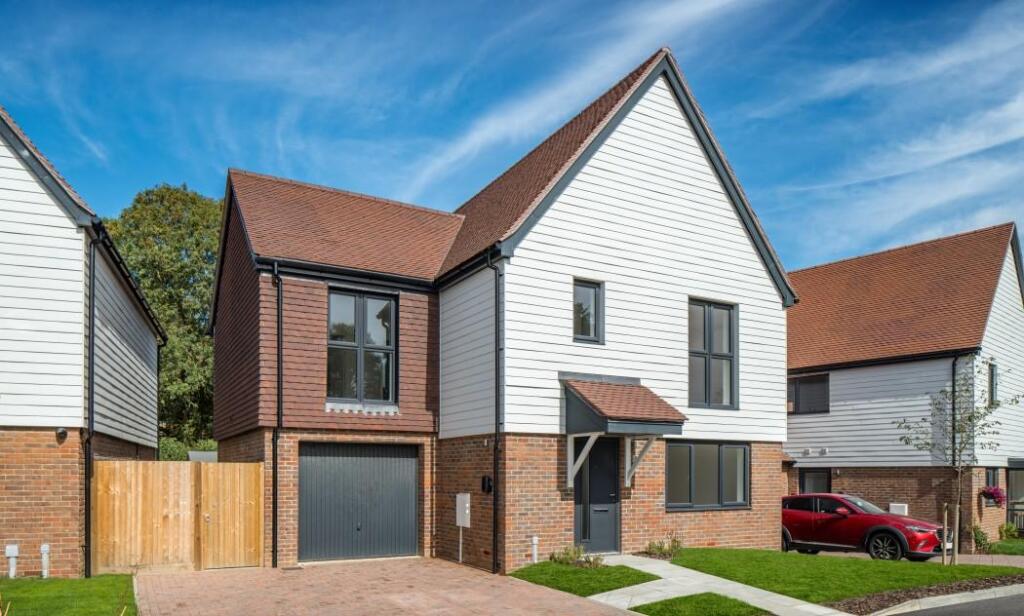 Main image of property: Highgate Hill,
Hawkhurst,
TN18 4LS