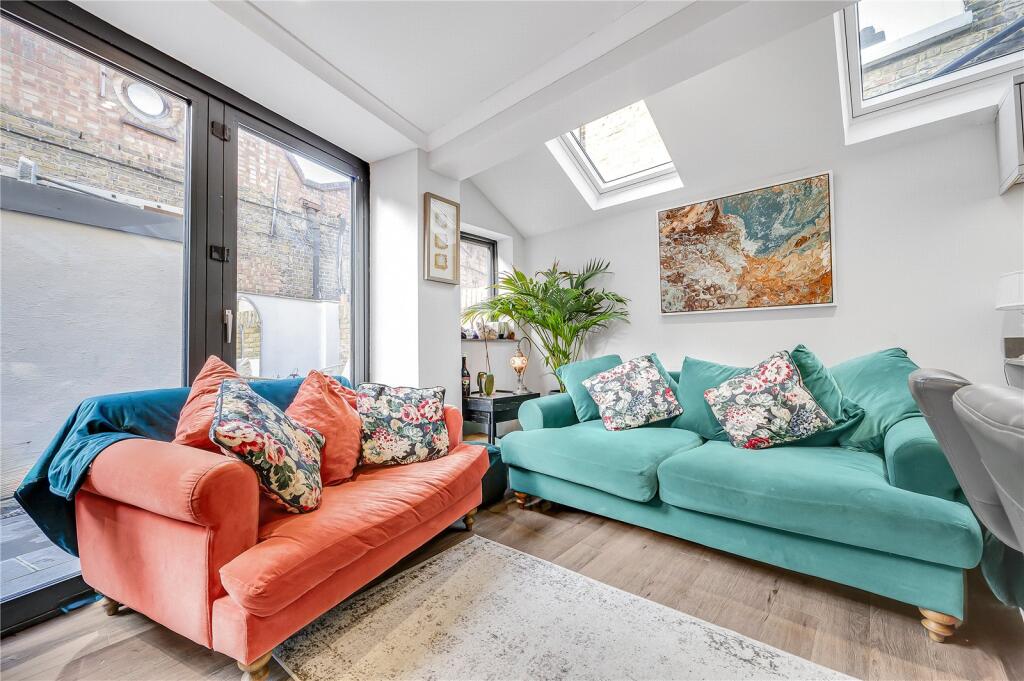 Querrin Street, London, SW6 - View 3