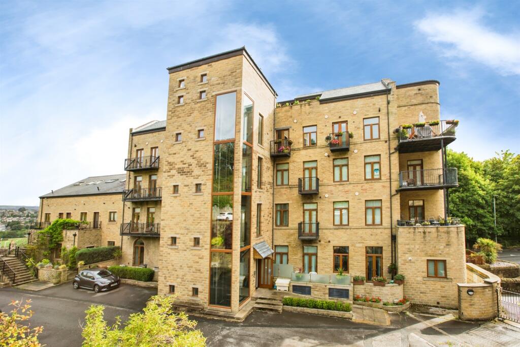 Main image of property: Stainland Road, Holywell Green, Halifax