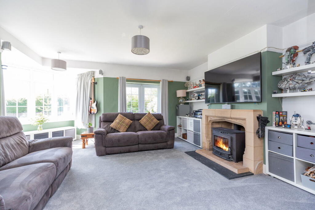 House in Yeovil, Yeovil Without - View 2
