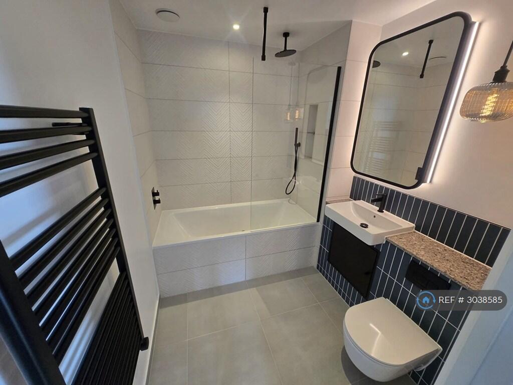 Apartment in Southall - View 2