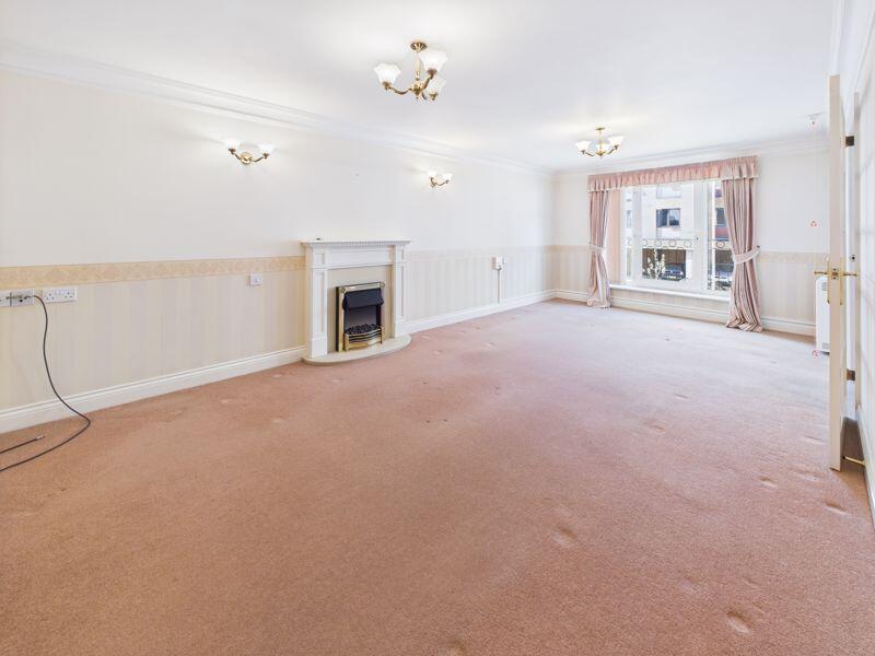 2-bed other on Pegasus Court, Caterham Valley, £120,000