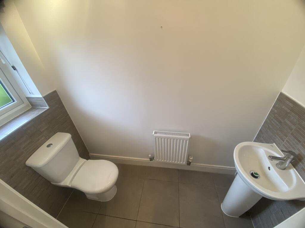 Royal Park Close, Four Oaks photo 5