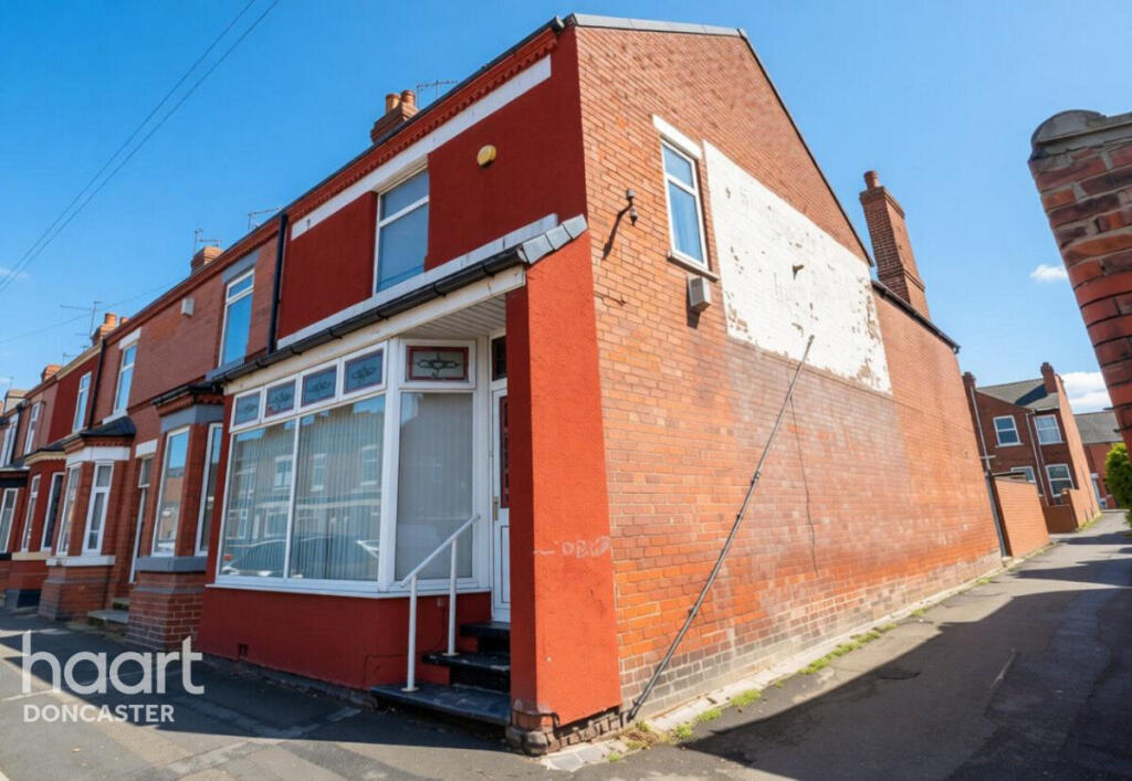 4-bed terraced on Albany Road, Balby, Doncaster, £170,000