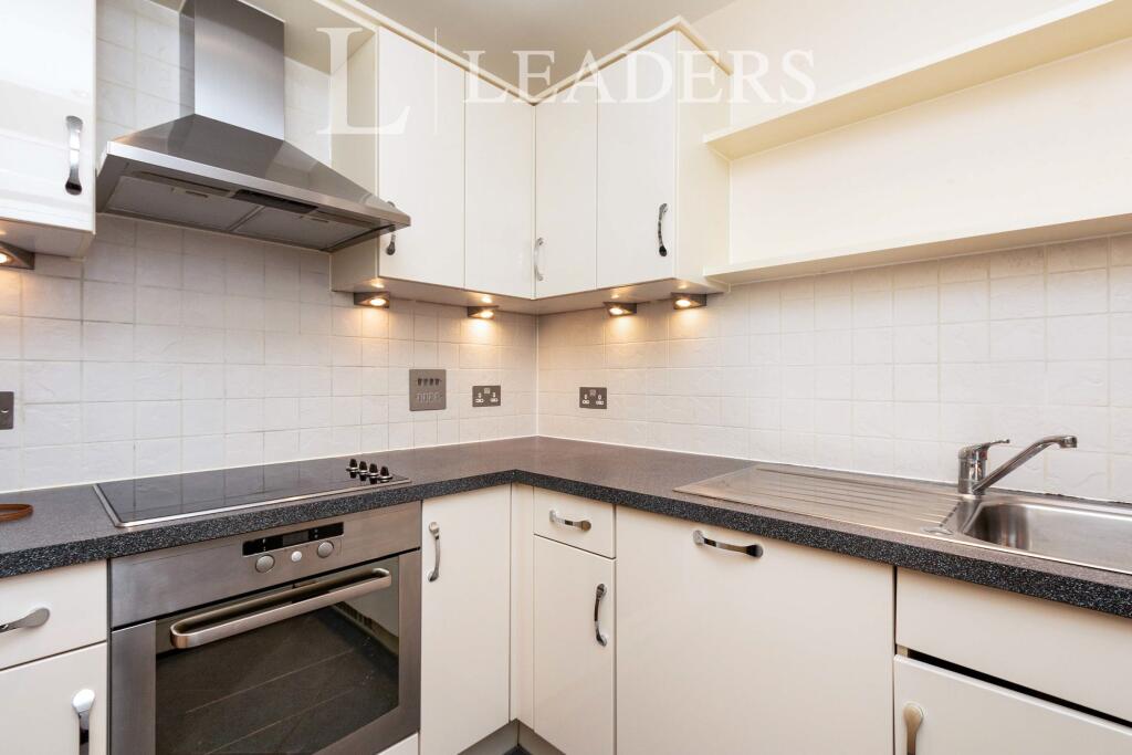 Apartment in Guildford - View 4