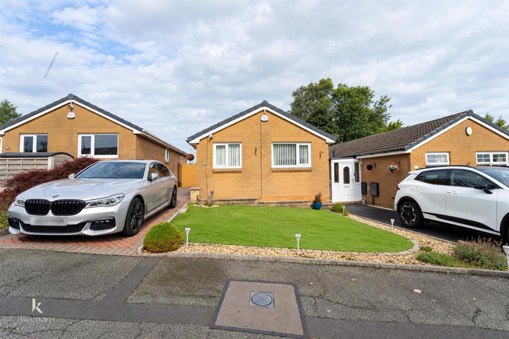 House in Oldham - View 3
