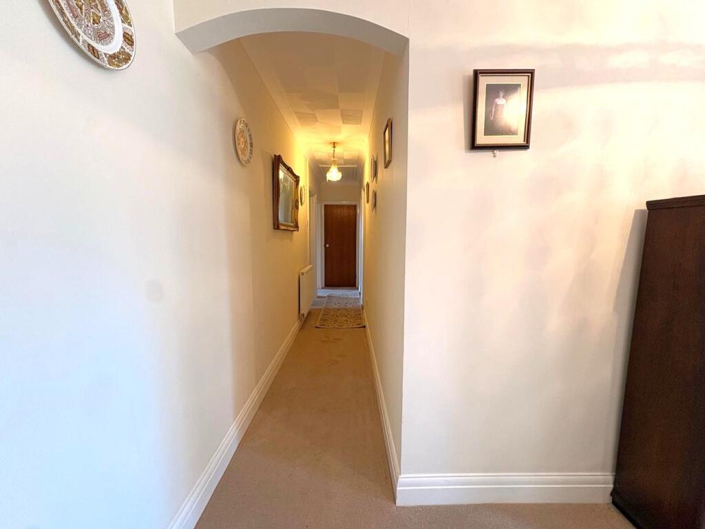 St Clears, Carmarthen, SA33 photo 4