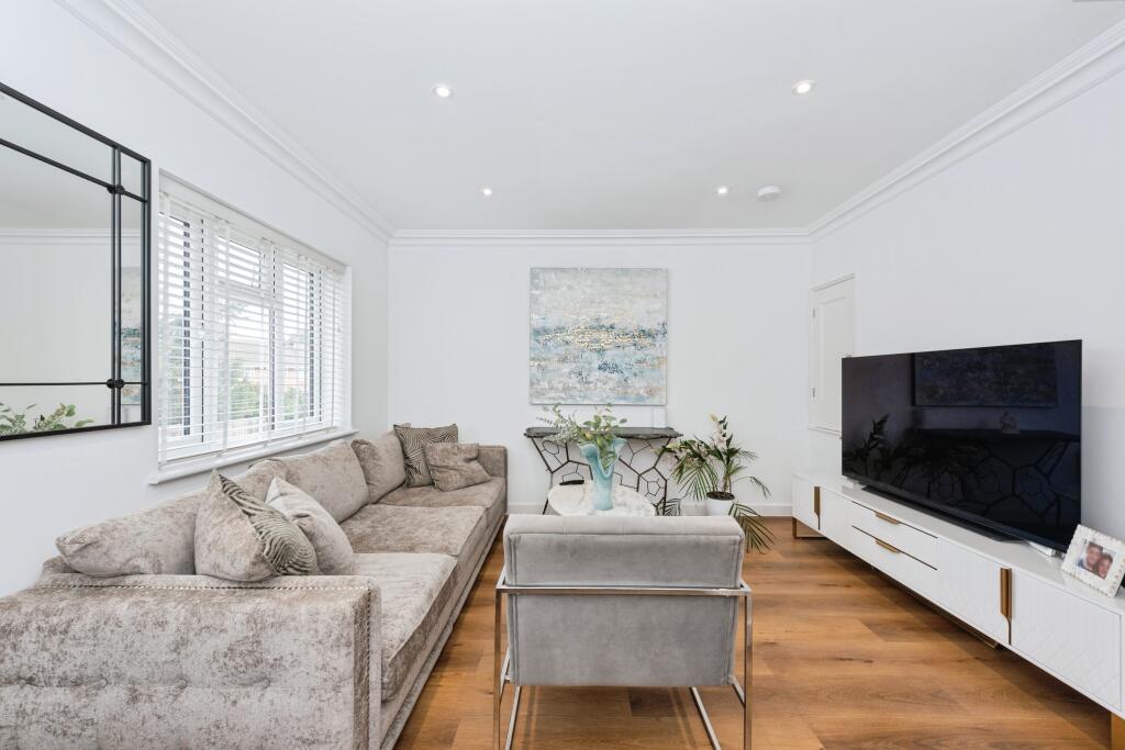 Apartment in London, Whitton - View 5