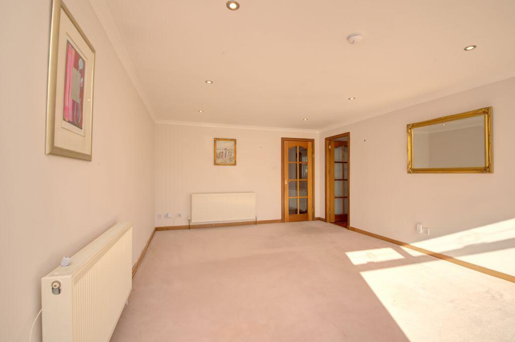 House in Glasgow, East Renfrewshire - View 5