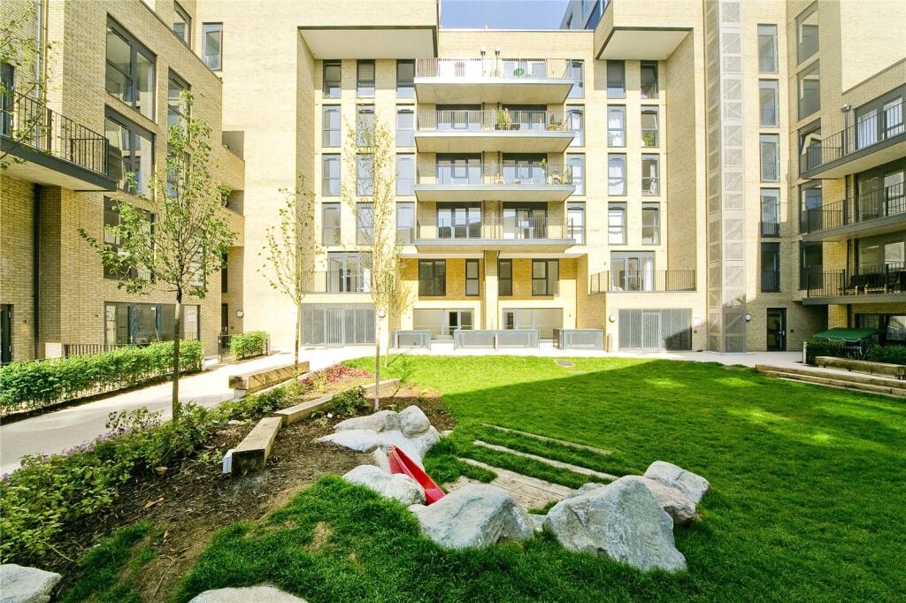 3 bedroom maisonette for rent