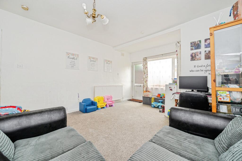 Rosy Cross, Tamworth, B79 photo 5