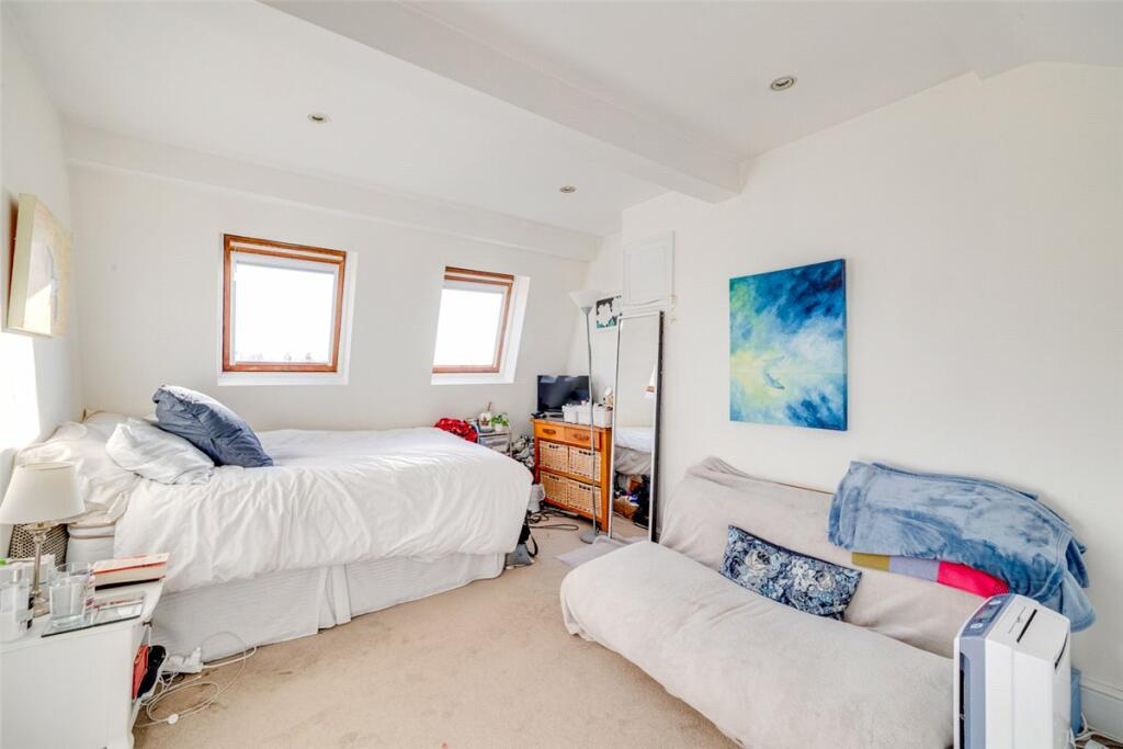 Apartment in London - View 4