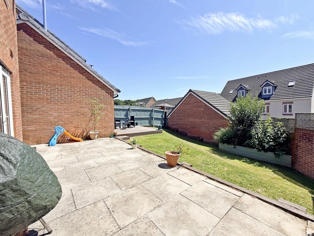 House in Pontypridd. CF38 1QA, Llantwit Fardre - View 3