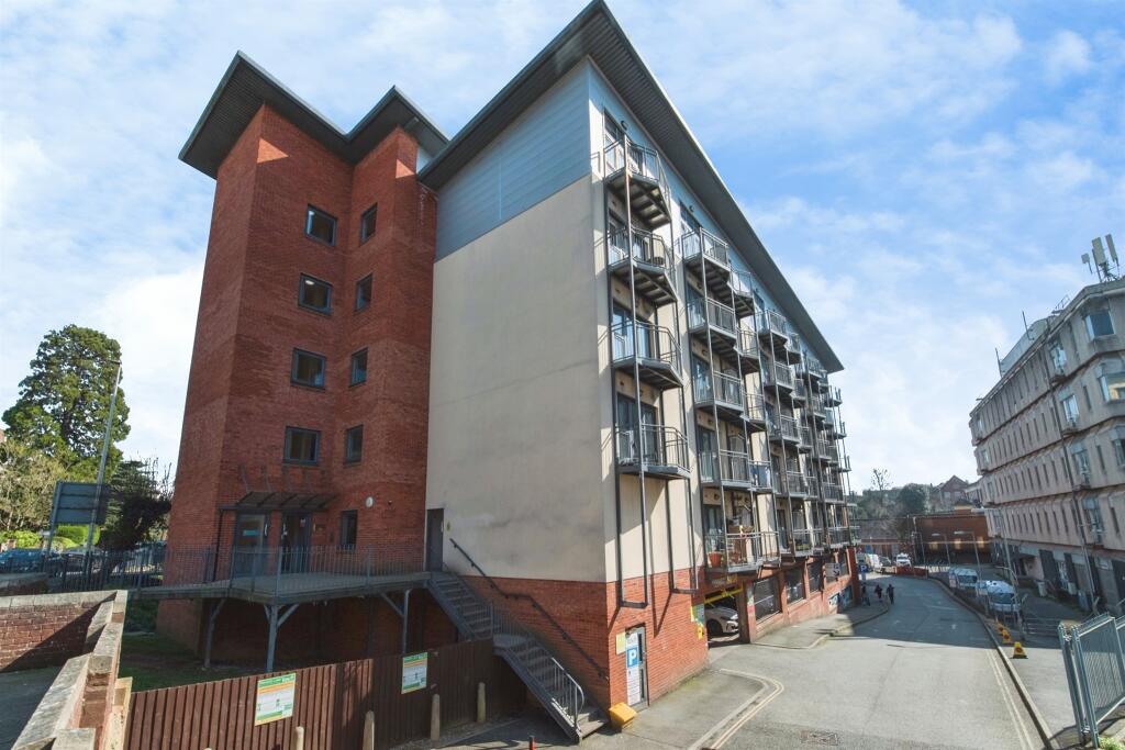 Main image of property: New North Road, Exeter