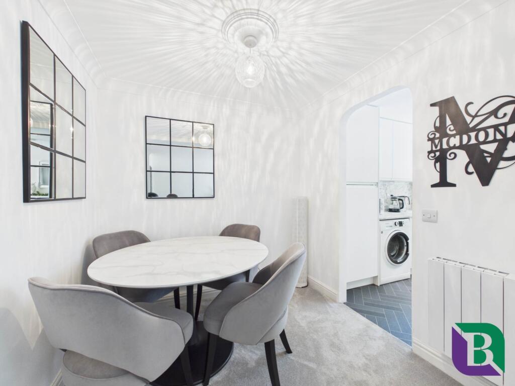 Apartment in Woburn, Central Bedfordshire - More