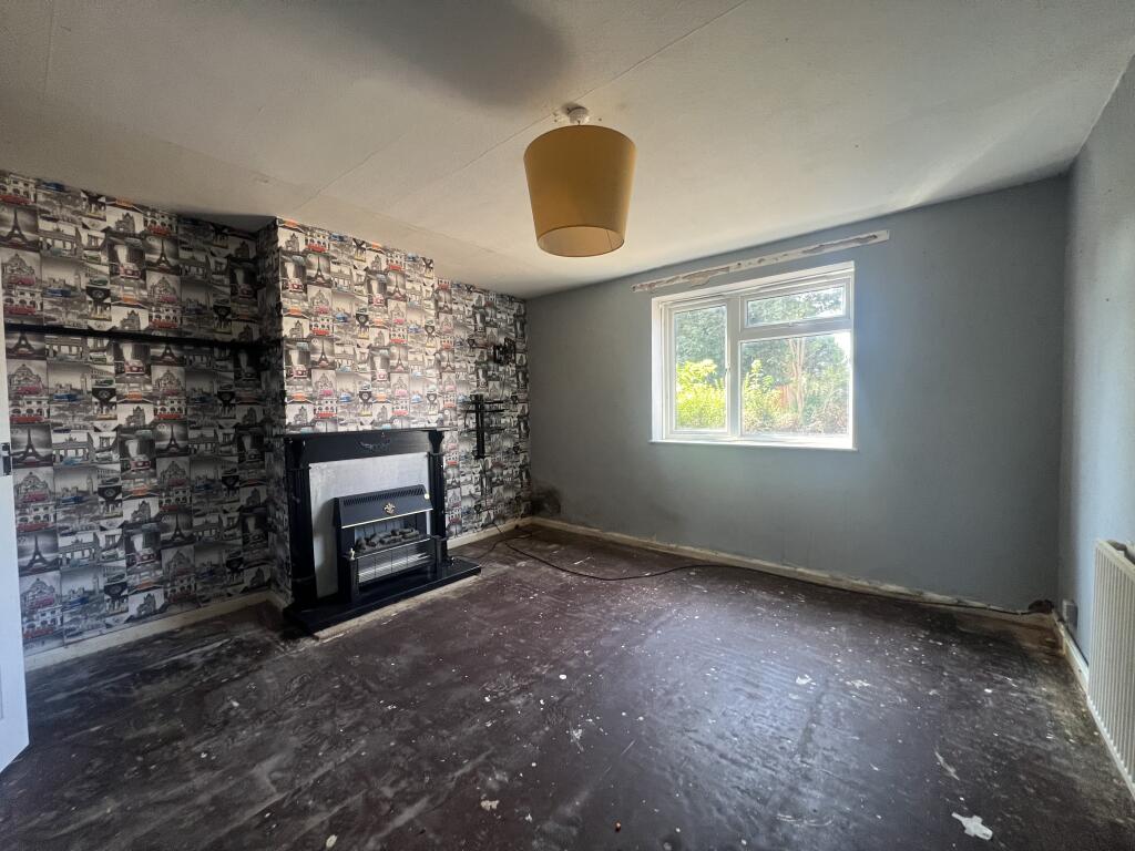 House in Stoke-on-Trent - View 3