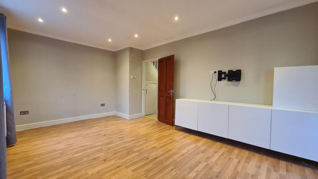 Main image of property: Bennett Street, Chiswick, W4