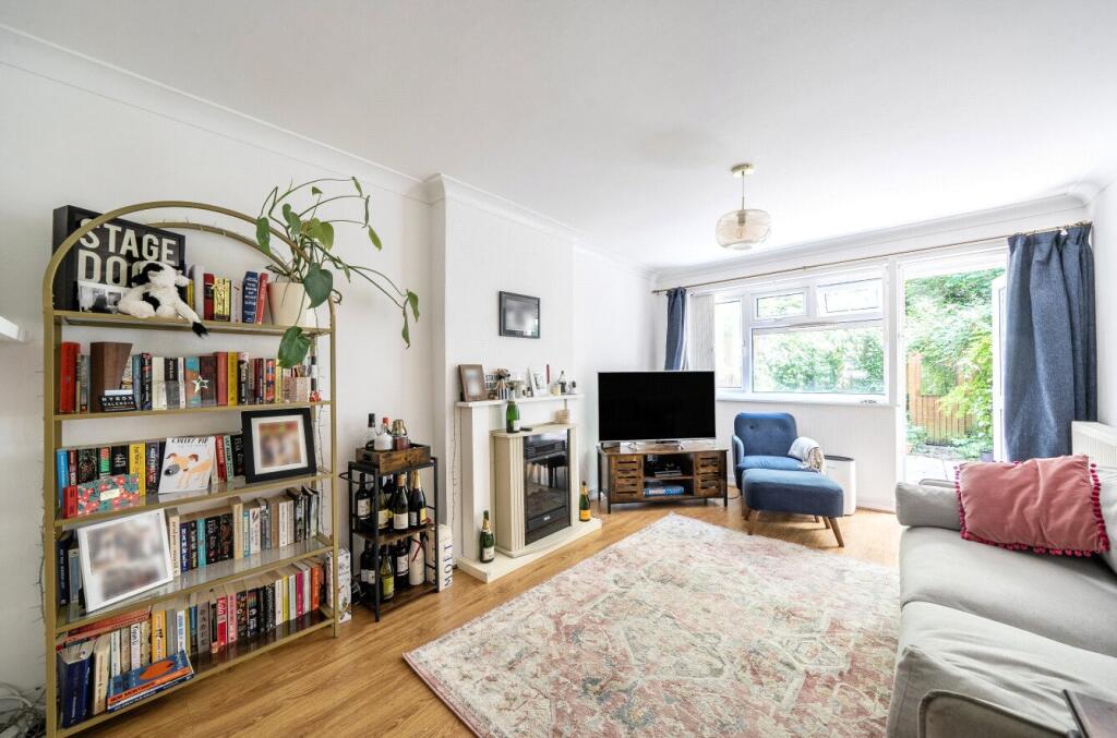Main image of property: Bridgewood Close, London, SE20