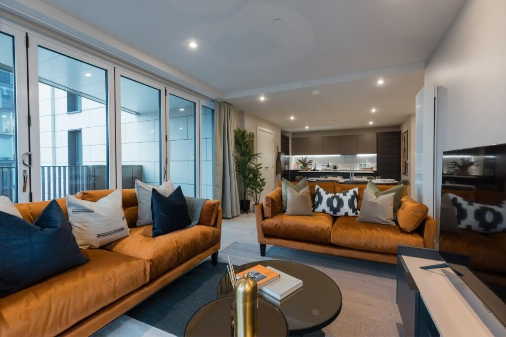 Main image of property: New York Square, SOYO, Quarry Hill, Leeds, West Yorkshire, LS2 7BT