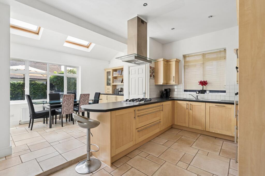 House in Watford, Hertfordshire - View 4