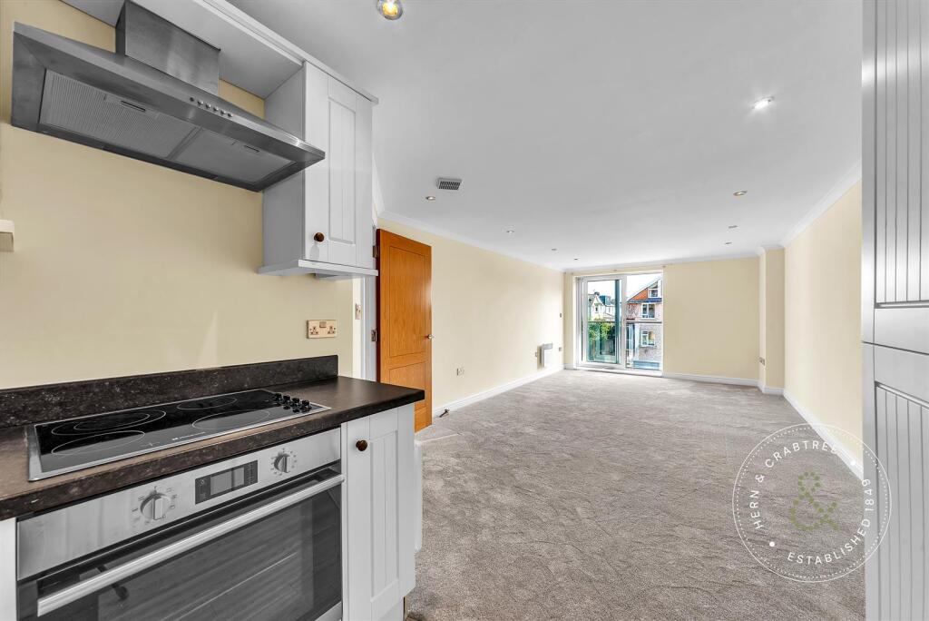 Apartment in Cardiff, Rhydypenau, Cyncoed - View 3