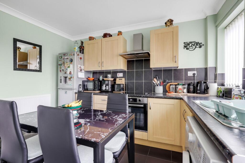 House in Nottingham, Sneinton - More