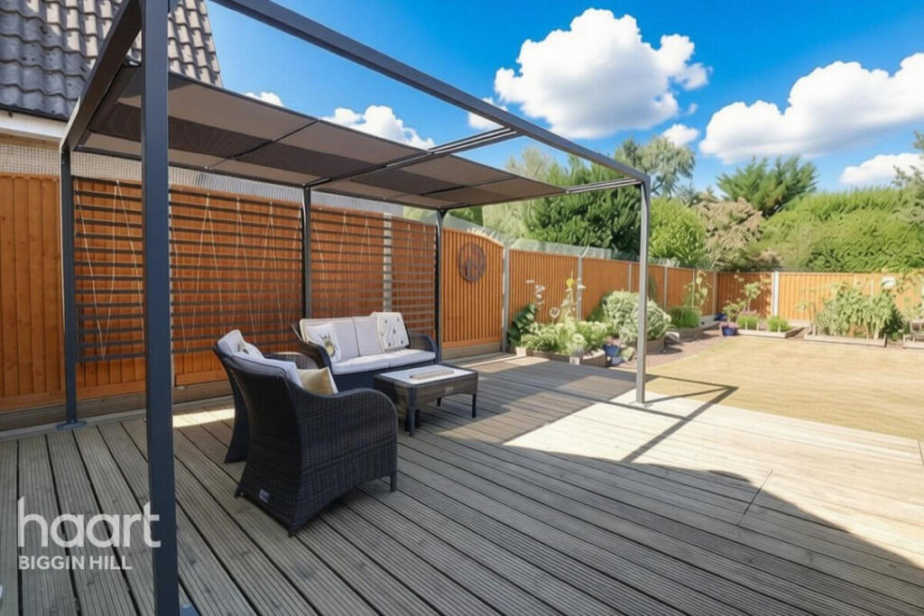 House in London, South Street - View 5