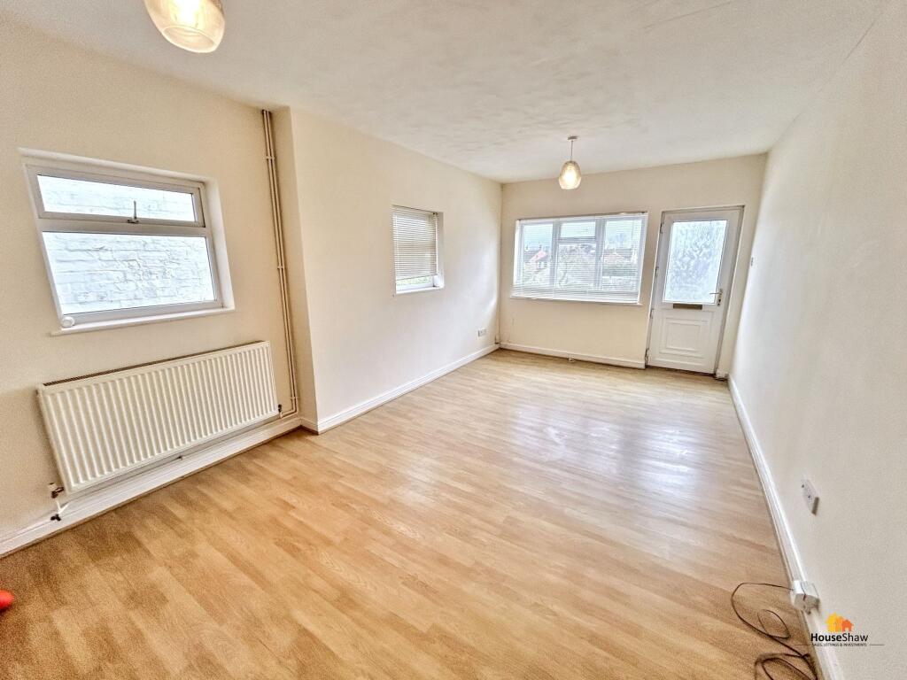 Main image of property: Stoke Road, Aylesbury, HP21