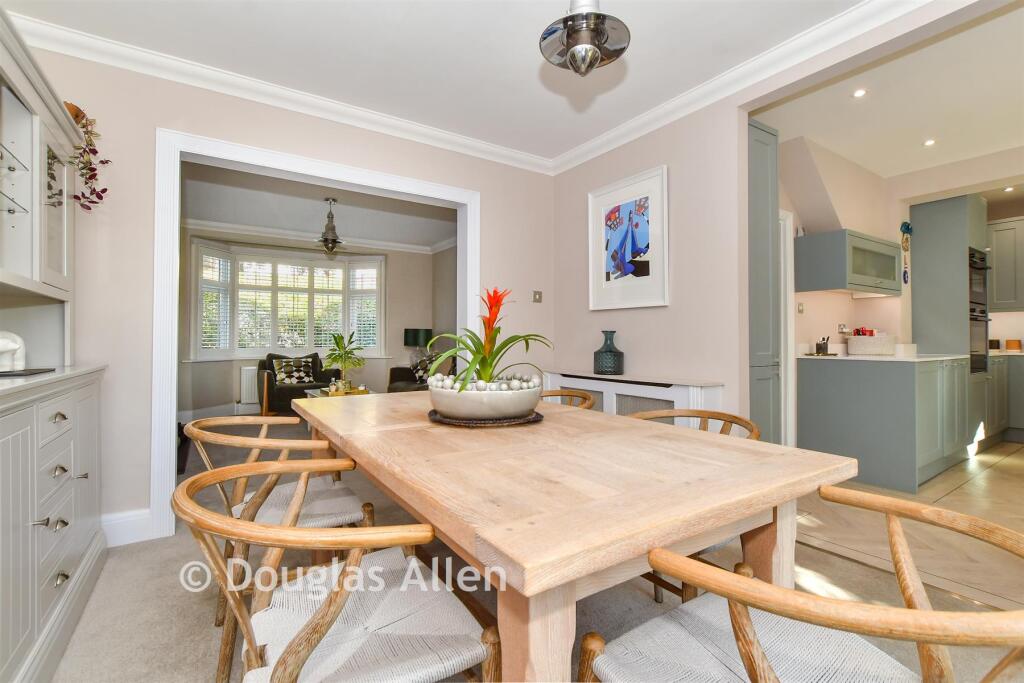 House in Epping Forest, Buckhurst Hill - View 5