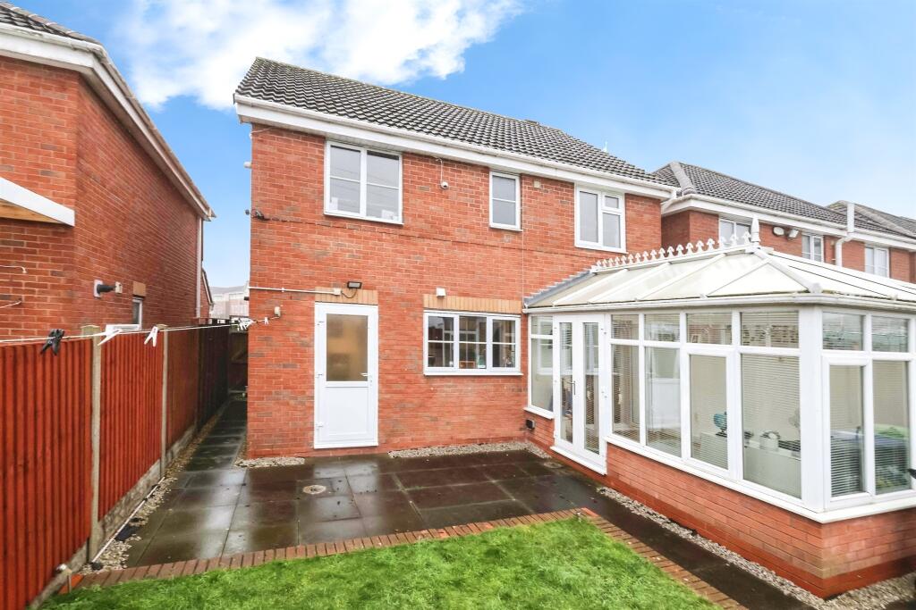 Macdonald Close, Tividale, OLDBURY image 3