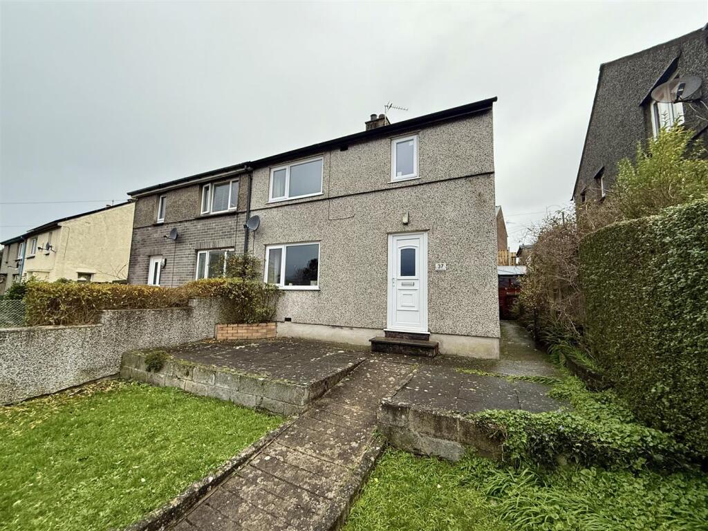 Main image of property: Queens Avenue
