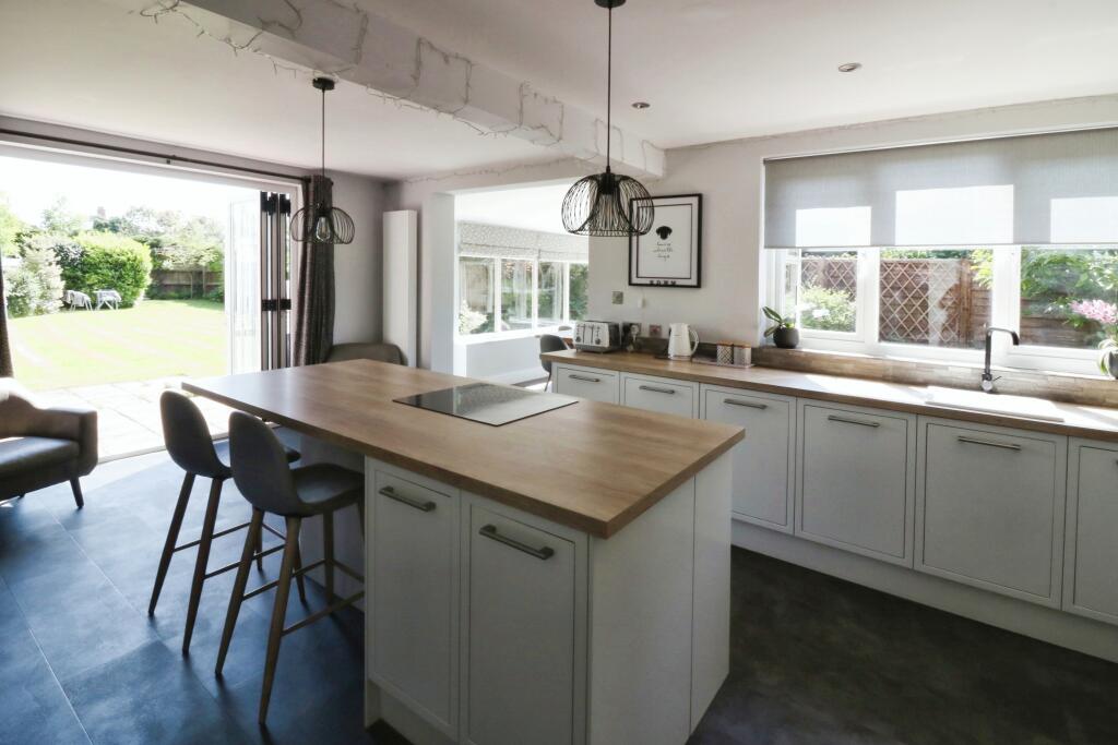 Thurlby, Bourne, PE10 photo 2