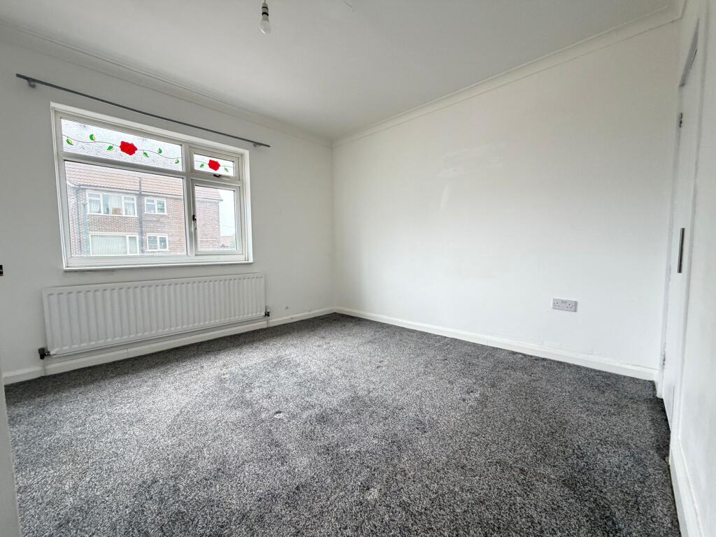 House in Redcar, Dormanstown - More