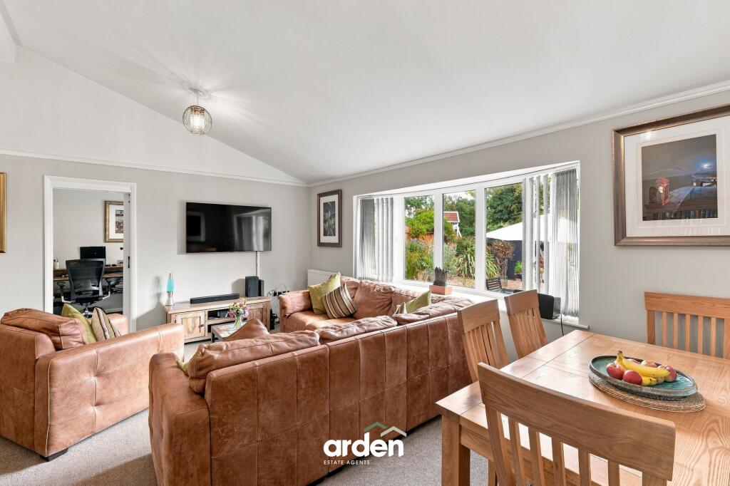 House in Redditch, Greenlands - View 2