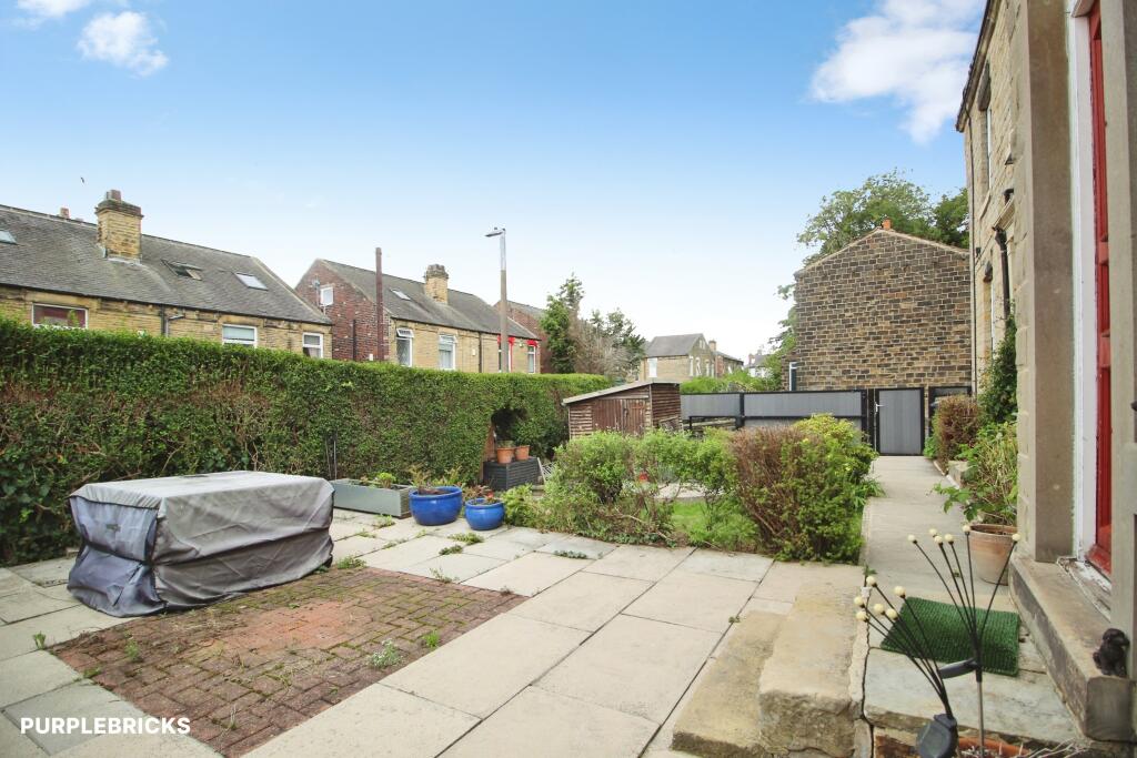 House in Wakefield - View 5