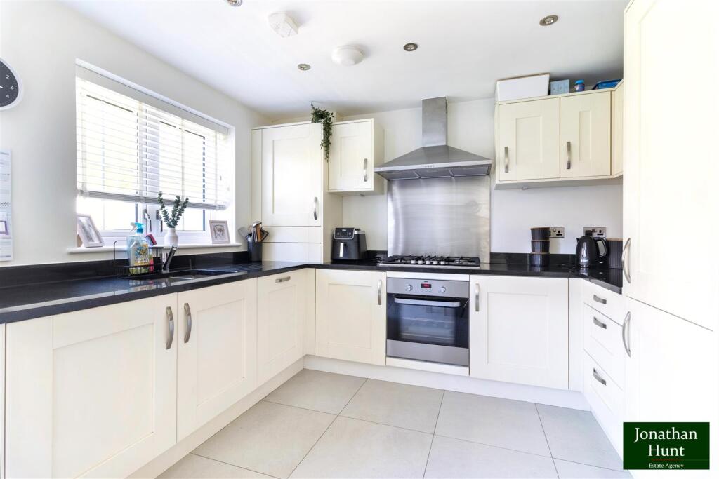 House in Stevenage - More