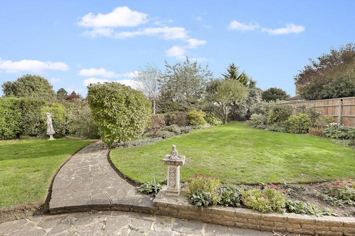 Mead Walk, Ongar, CM5 photo 2