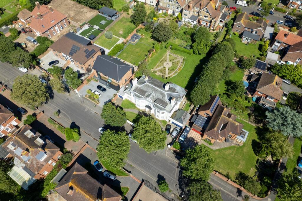 Apartment in Folkestone and Hythe, Morehall, Folkestone - View 4