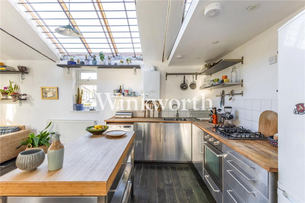 Apartment in London - View 5