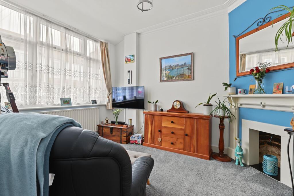 House in Southend-on-Sea, Essex - View 5