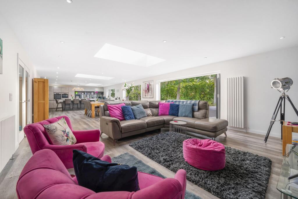 House in Bromley - View 3